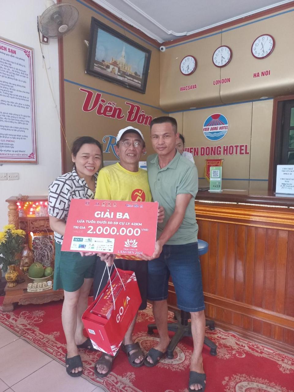 Khach San Vien Dong Hotel เกื๋อหล่อ ภายนอก รูปภาพ
