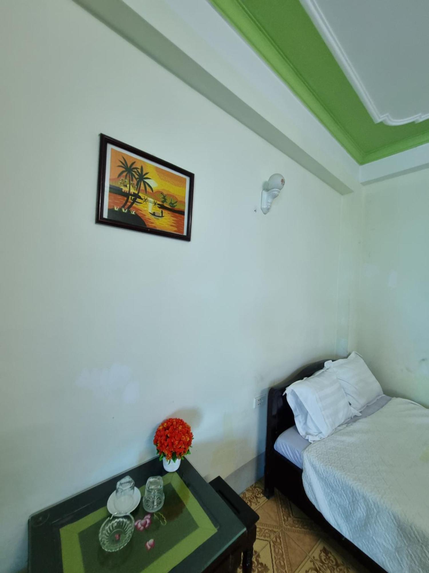 Khach San Vien Dong Hotel เกื๋อหล่อ ภายนอก รูปภาพ