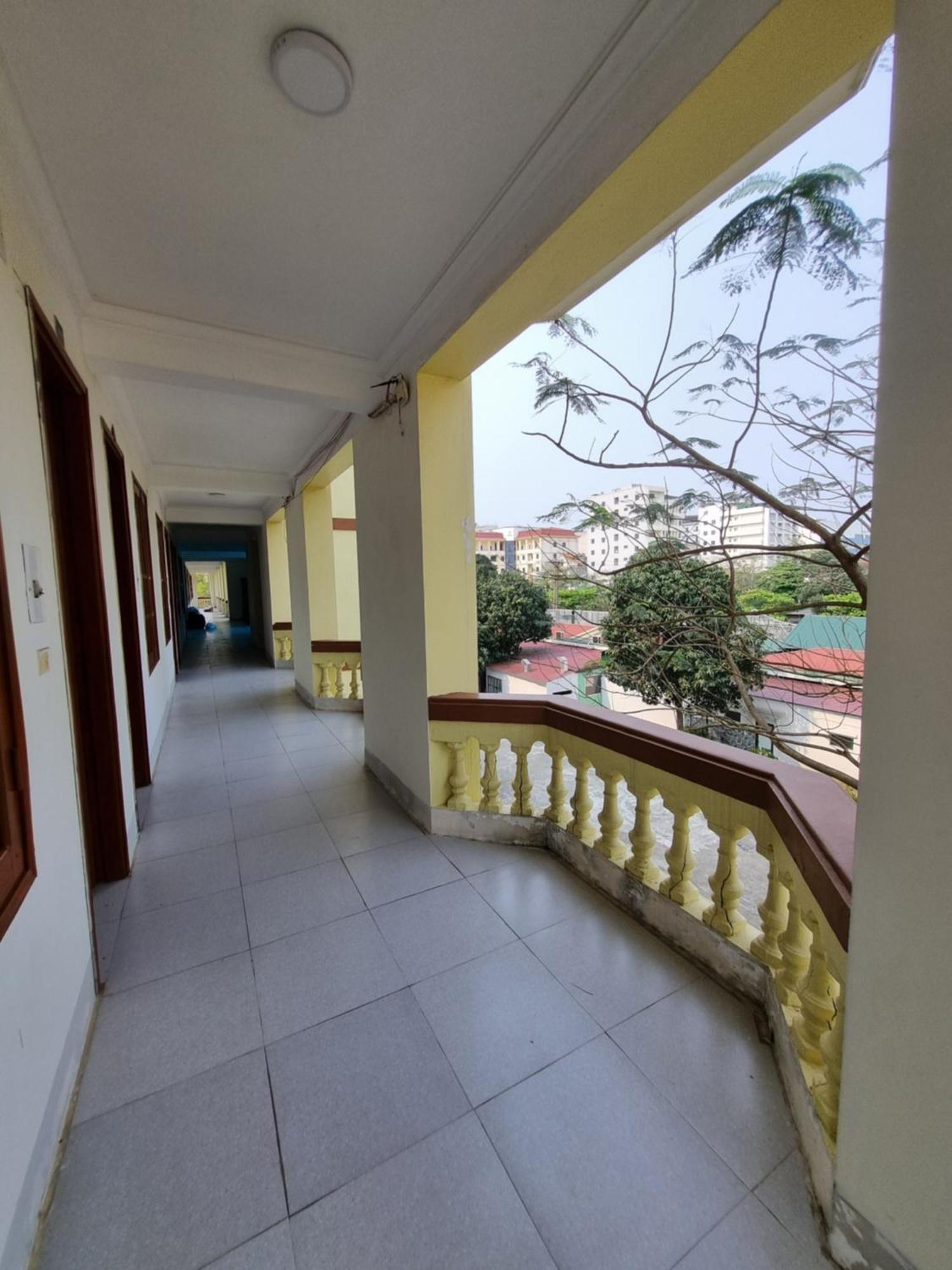 Khach San Vien Dong Hotel เกื๋อหล่อ ภายนอก รูปภาพ